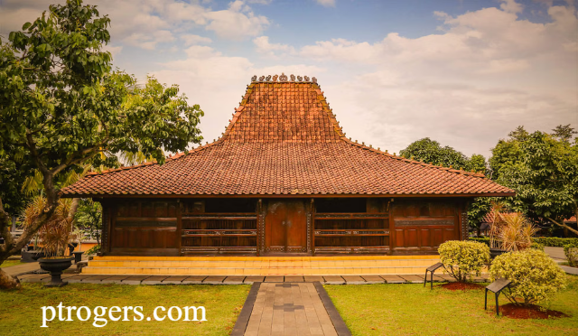 Jelajahi Rumah-rumah Tradisional